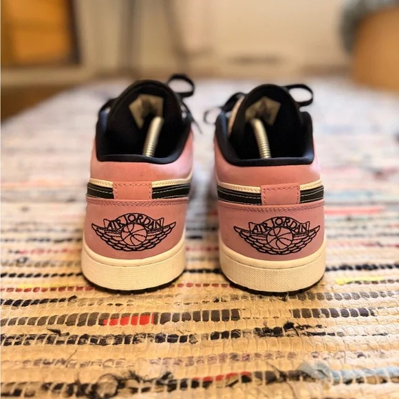 Nike Men’s Air Jordan 1 Low size 10.5 - Picture 3 of 5